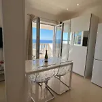 شقة Beachfront *