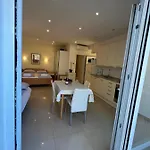 شقة Beachfront بريلا